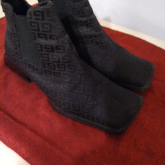 Ankle Boots - Picture 1 of 3